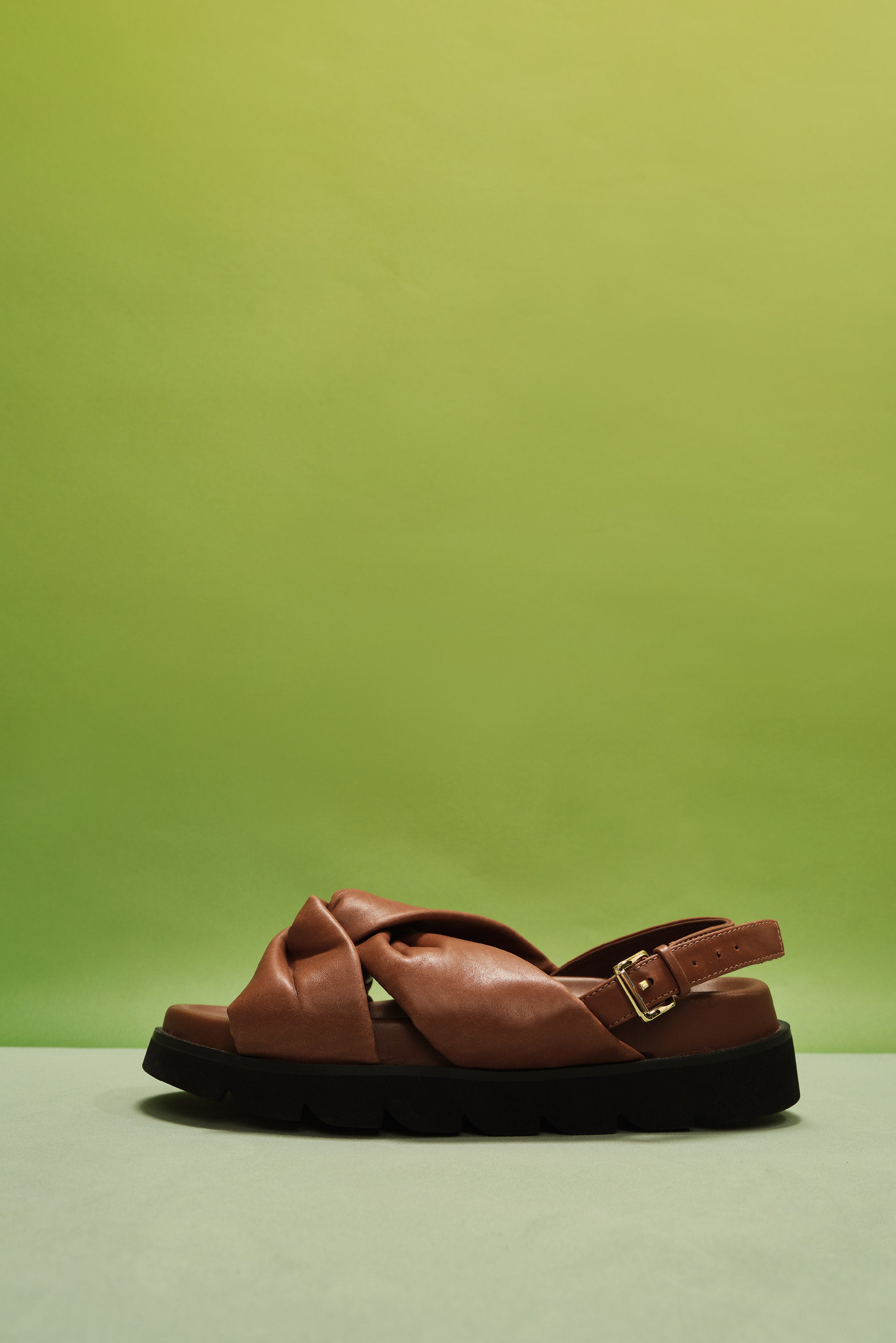 Laurèl Brown Knot Sandals