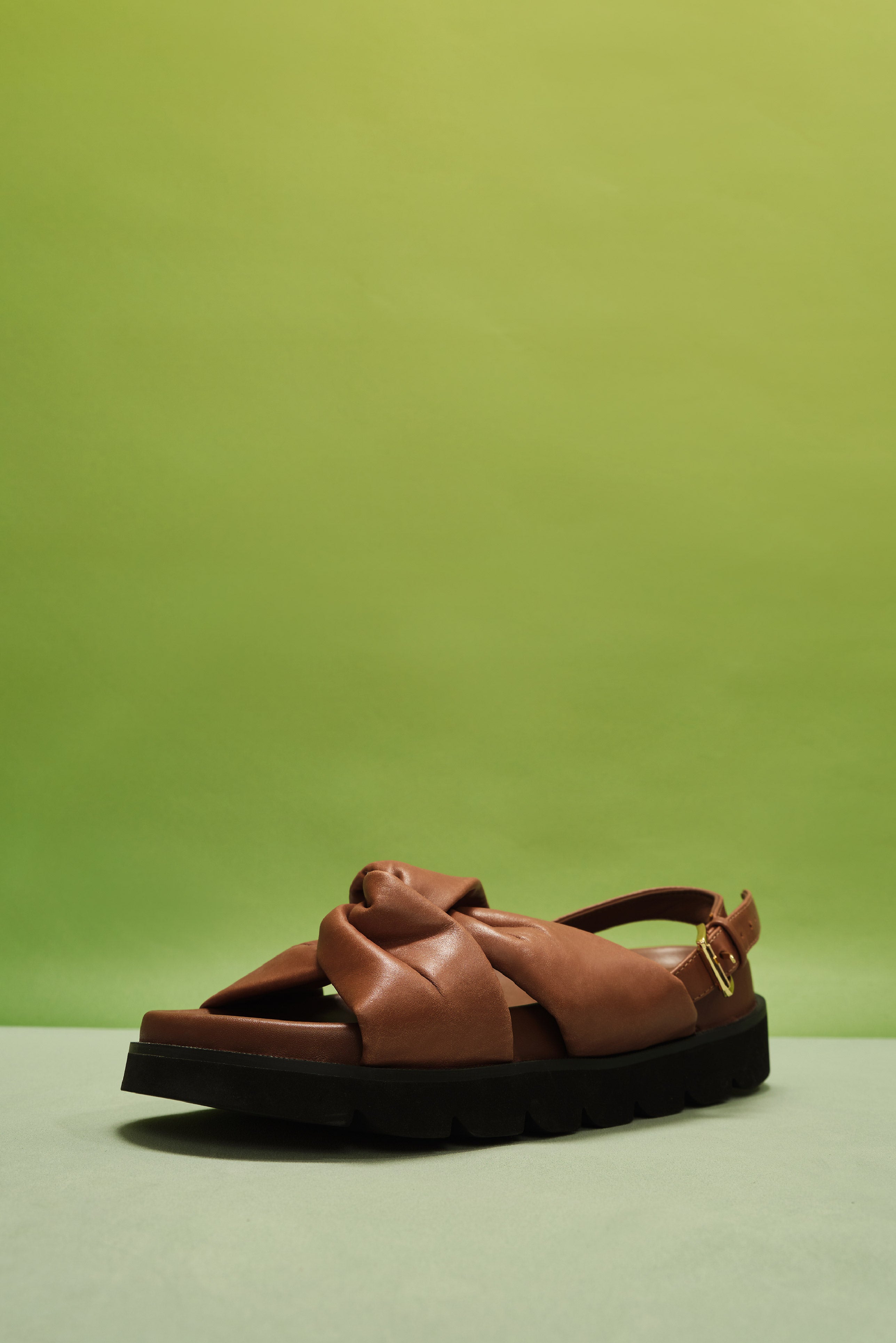 Laurèl Brown Knot Sandals