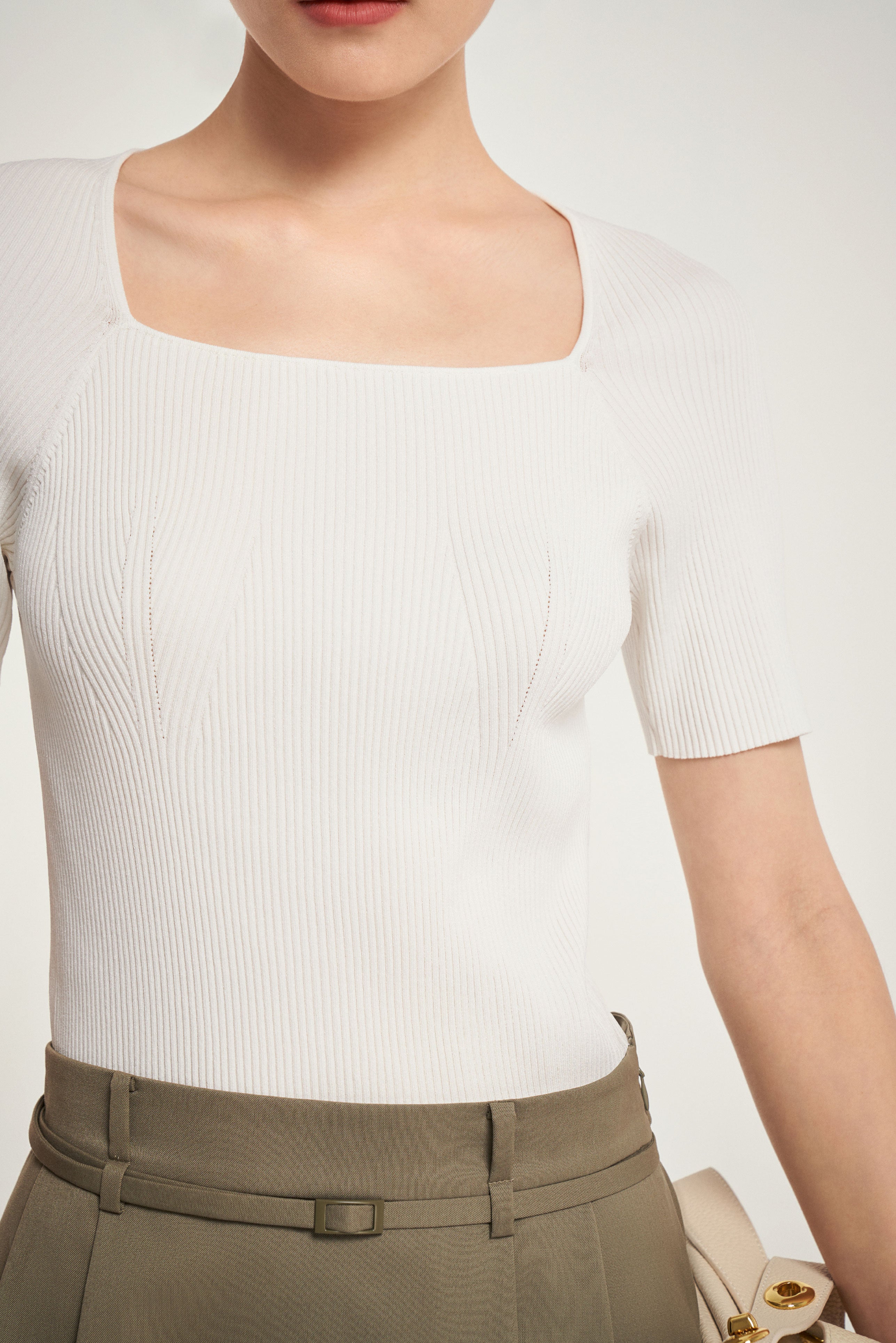 Laurèl White U-Neck Knit Top